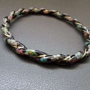 Vintage Twisted Cloisonné Enamel Bangle – Floral Black Gold Stack